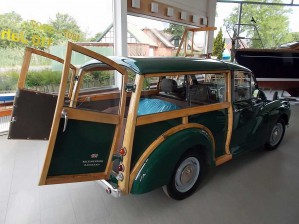 Fricke & Dannhus: Restauration Oldtimer Morris Minor 1000 Traveller